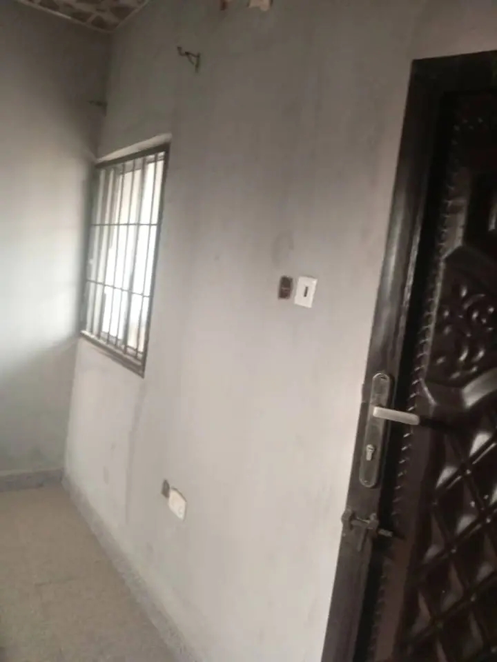 Self Contain for rent in Deeper life camp junction, Benue