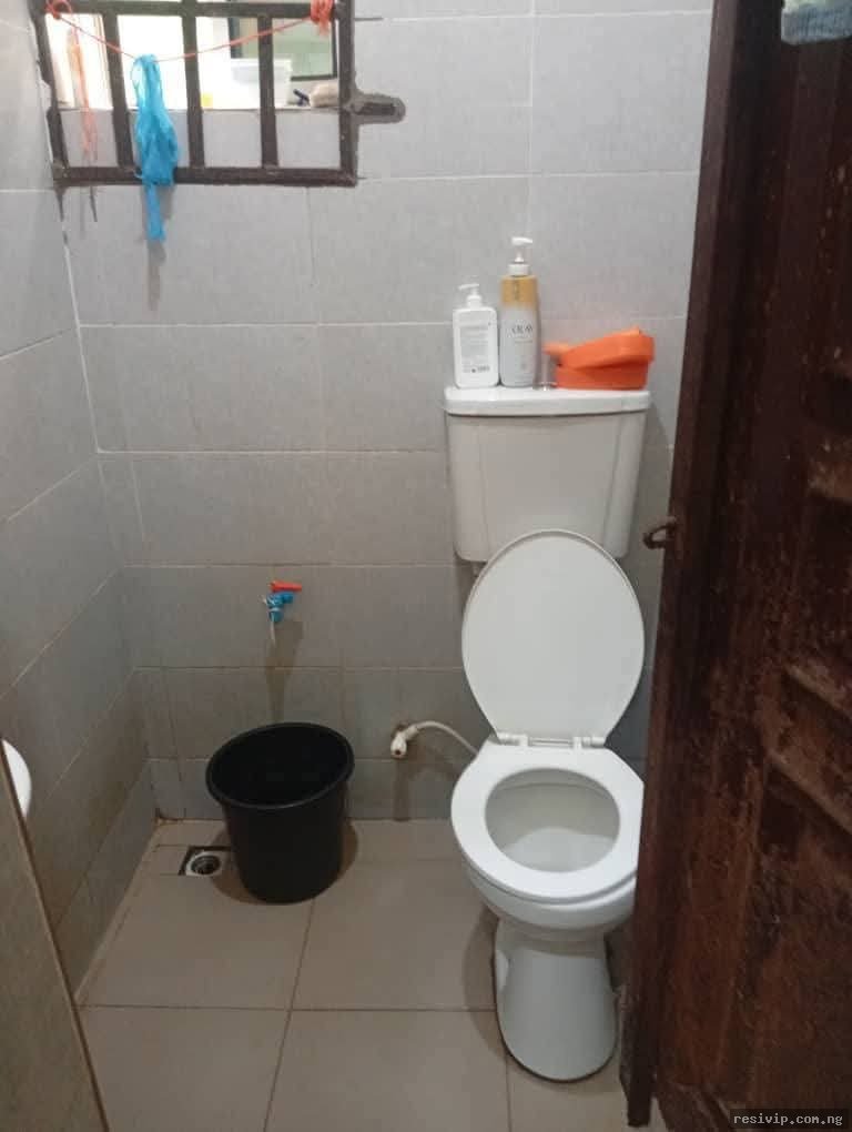 Self Contain Available For Rent Behind Towering Tots School Kanshio, Makurdi